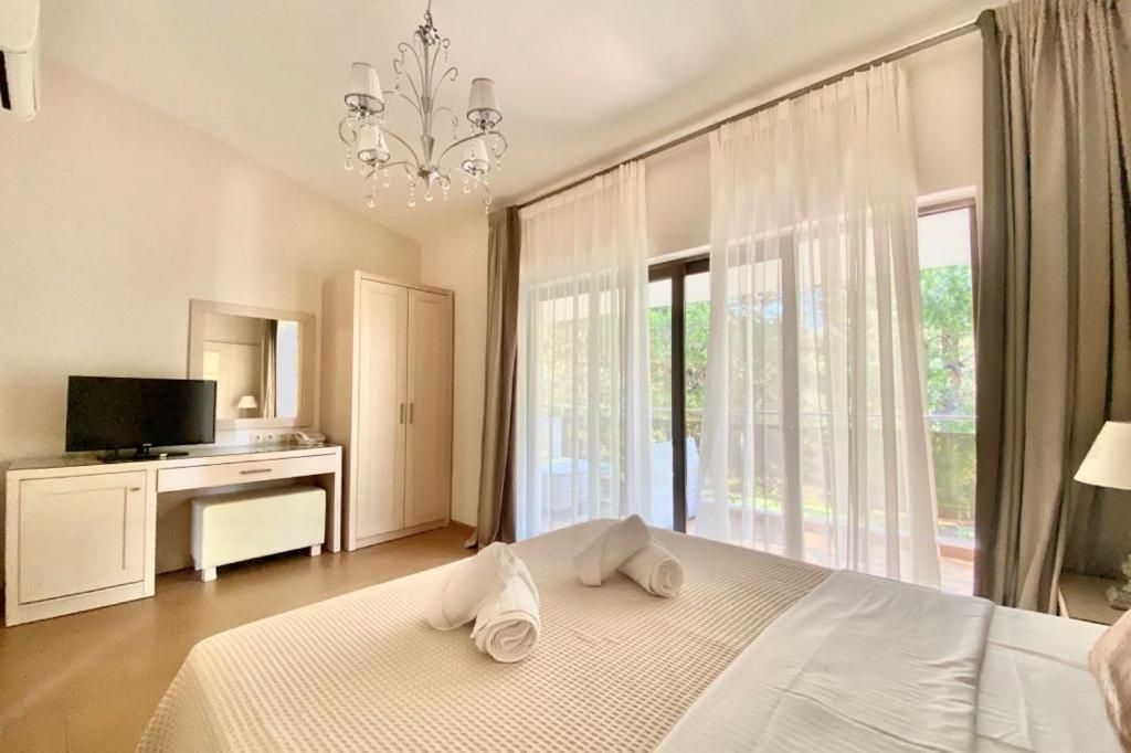 Greek Pride Cronwell Rahoni Hotel (Adults Only) Неа-Скиони Экстерьер фото