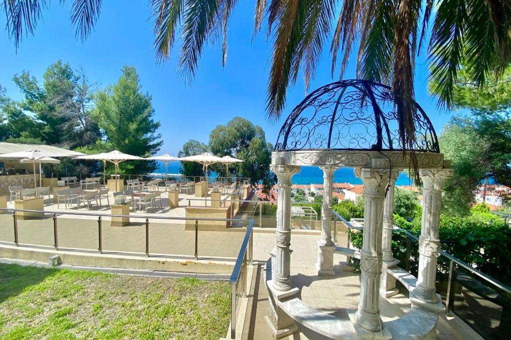 Greek Pride Cronwell Rahoni Hotel (Adults Only) Неа-Скиони Экстерьер фото