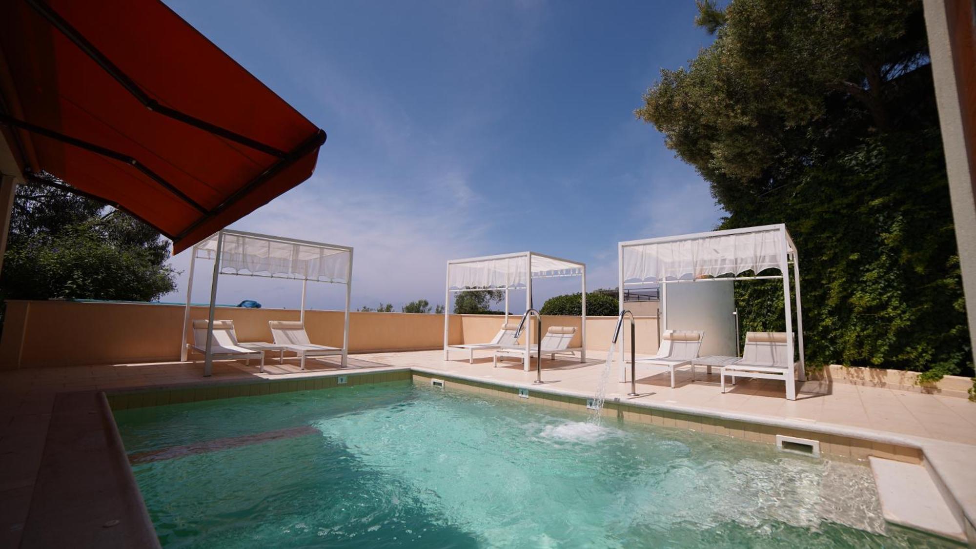 Greek Pride Cronwell Rahoni Hotel (Adults Only) Неа-Скиони Экстерьер фото